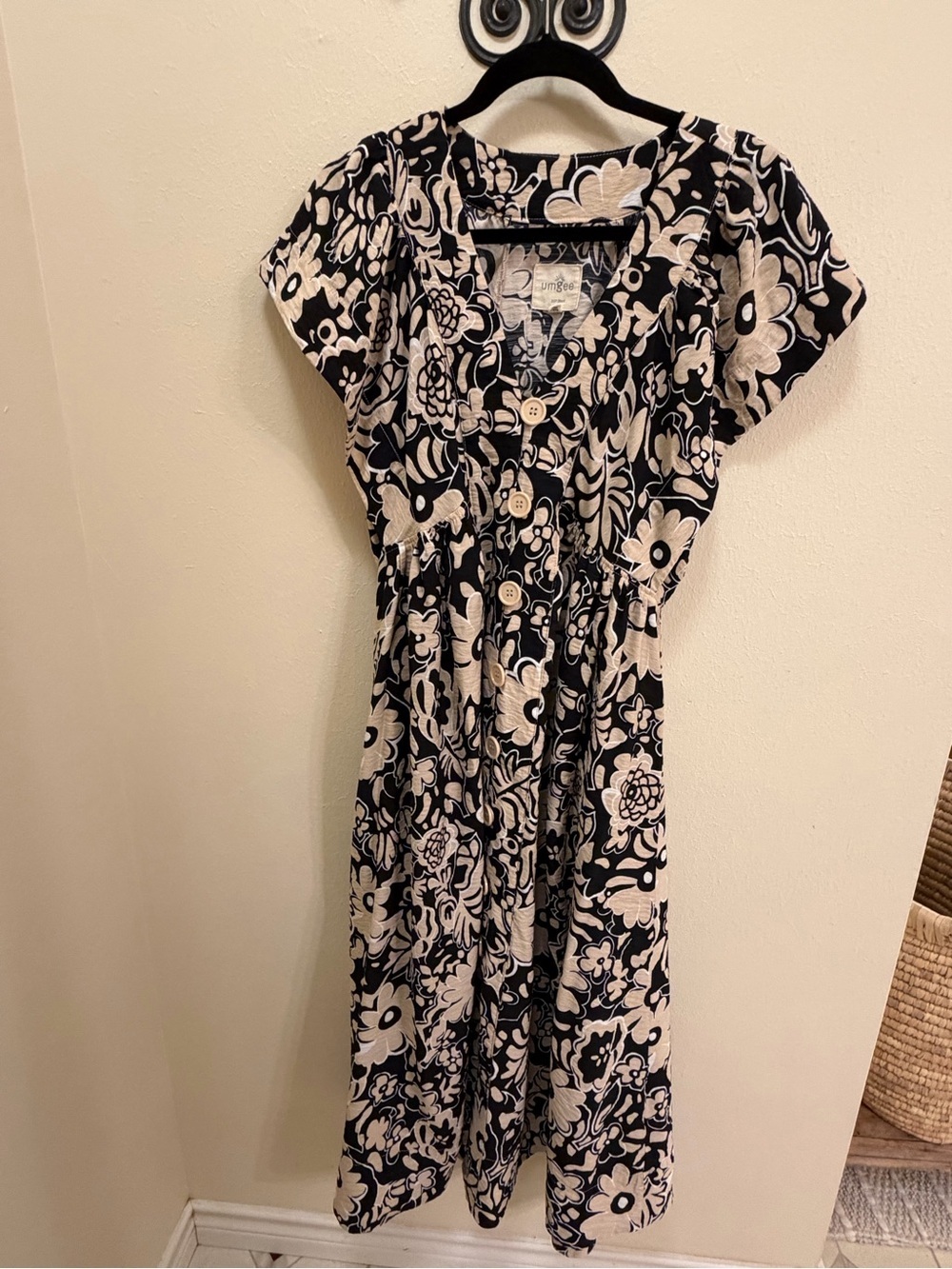 Umgee Black & Cream Floral Midi Dress